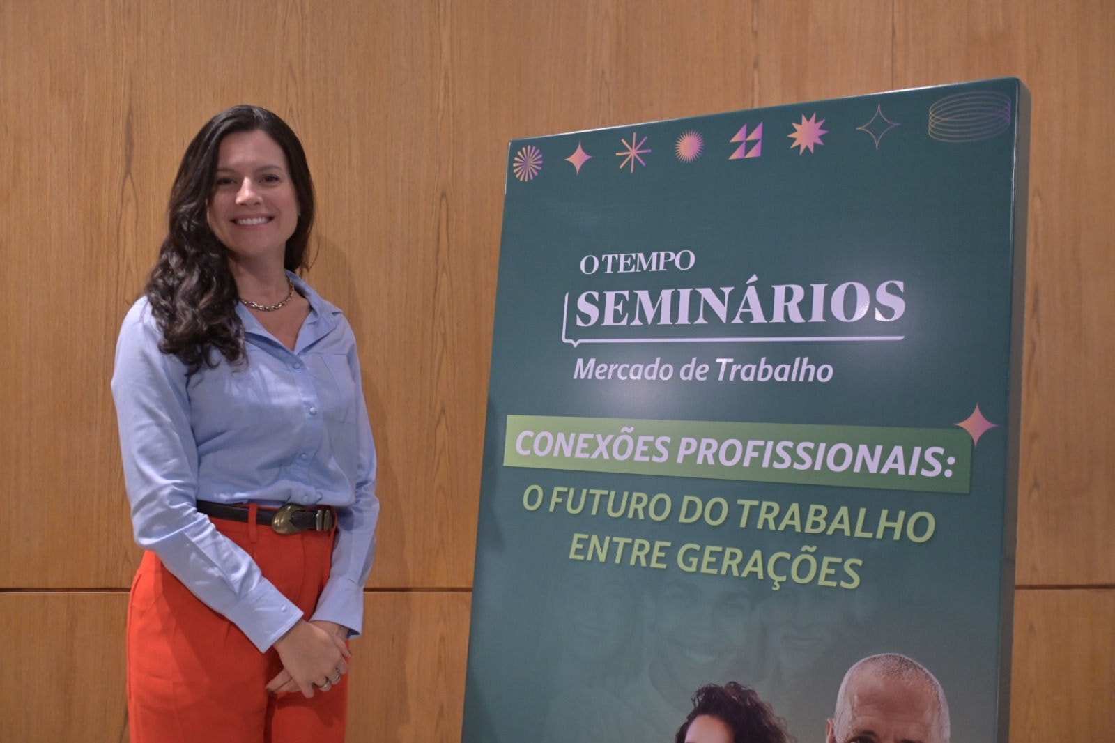 Leticia Oliveira participou do Conexões Profissionais, no Teatro Feluma