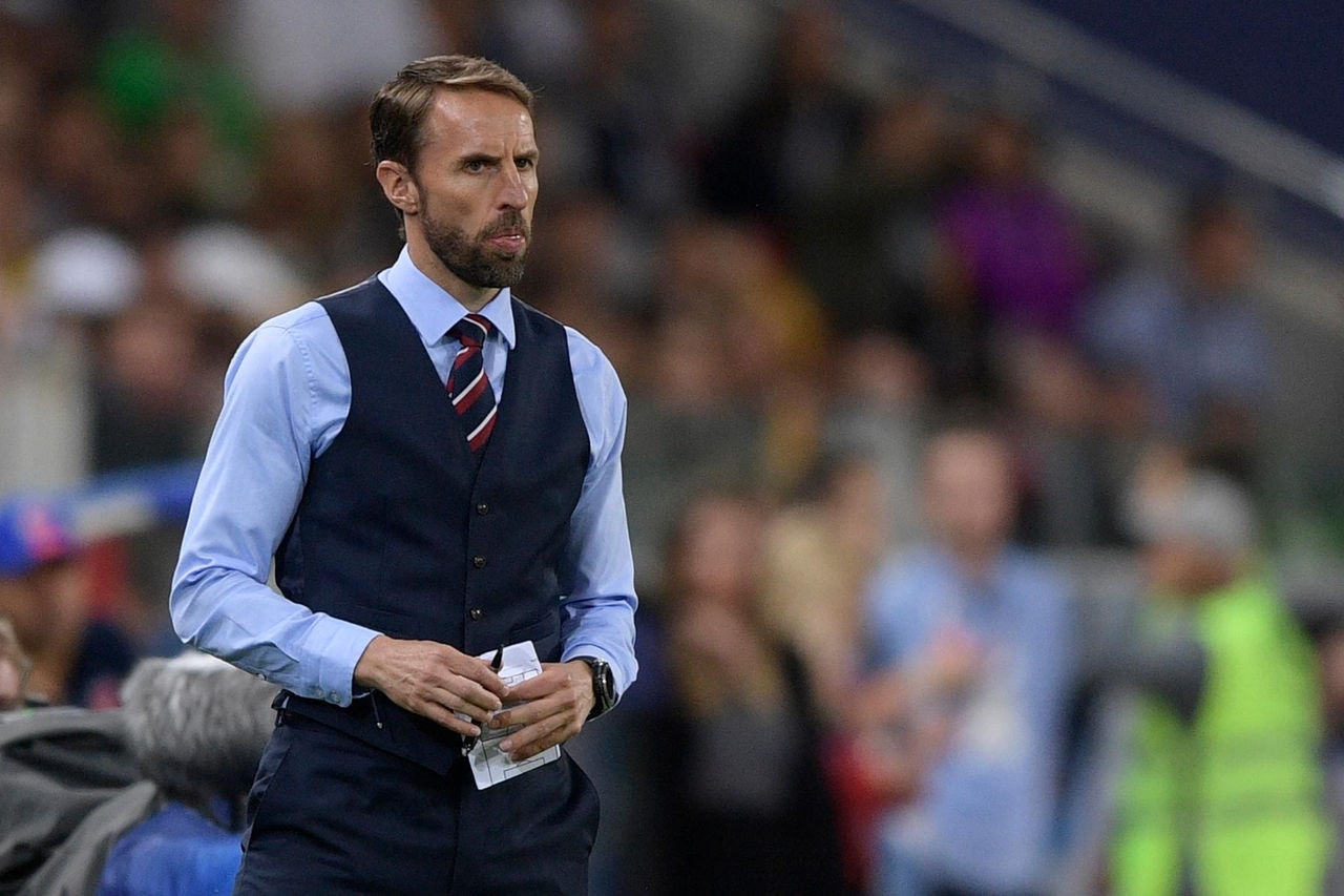 Southgate não é unanimidade entre ingleses e entra com missão de classificar a Inglaterra com tranquilidade