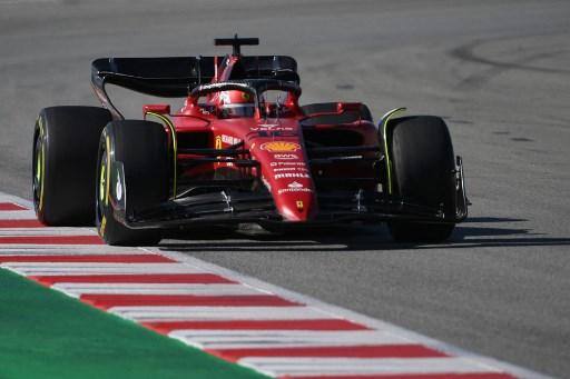 Charles Leclerc realiza testes no Circuito da Catalunha