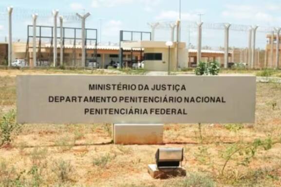 A fachada da Penitenciária Federal em Mossoró, no Rio Grande do Norte