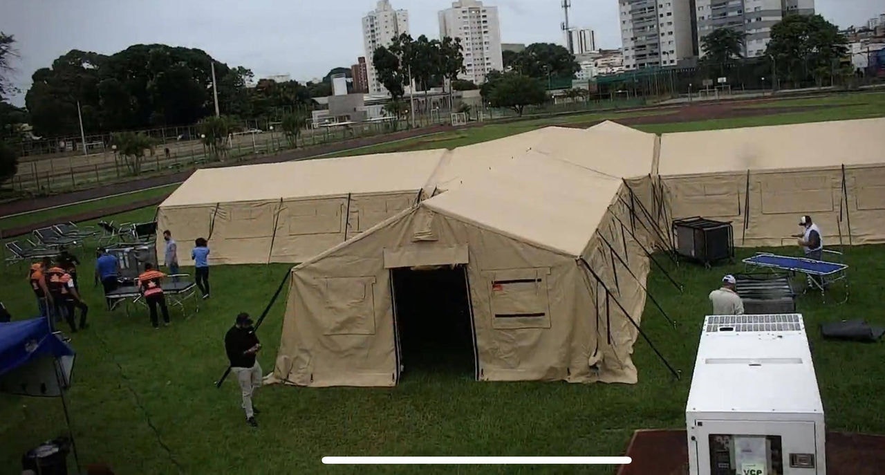 O hospital temporário vai funcionar em uma tenda de 320 metros quadrados cedida pela Defesa Civil de Minas