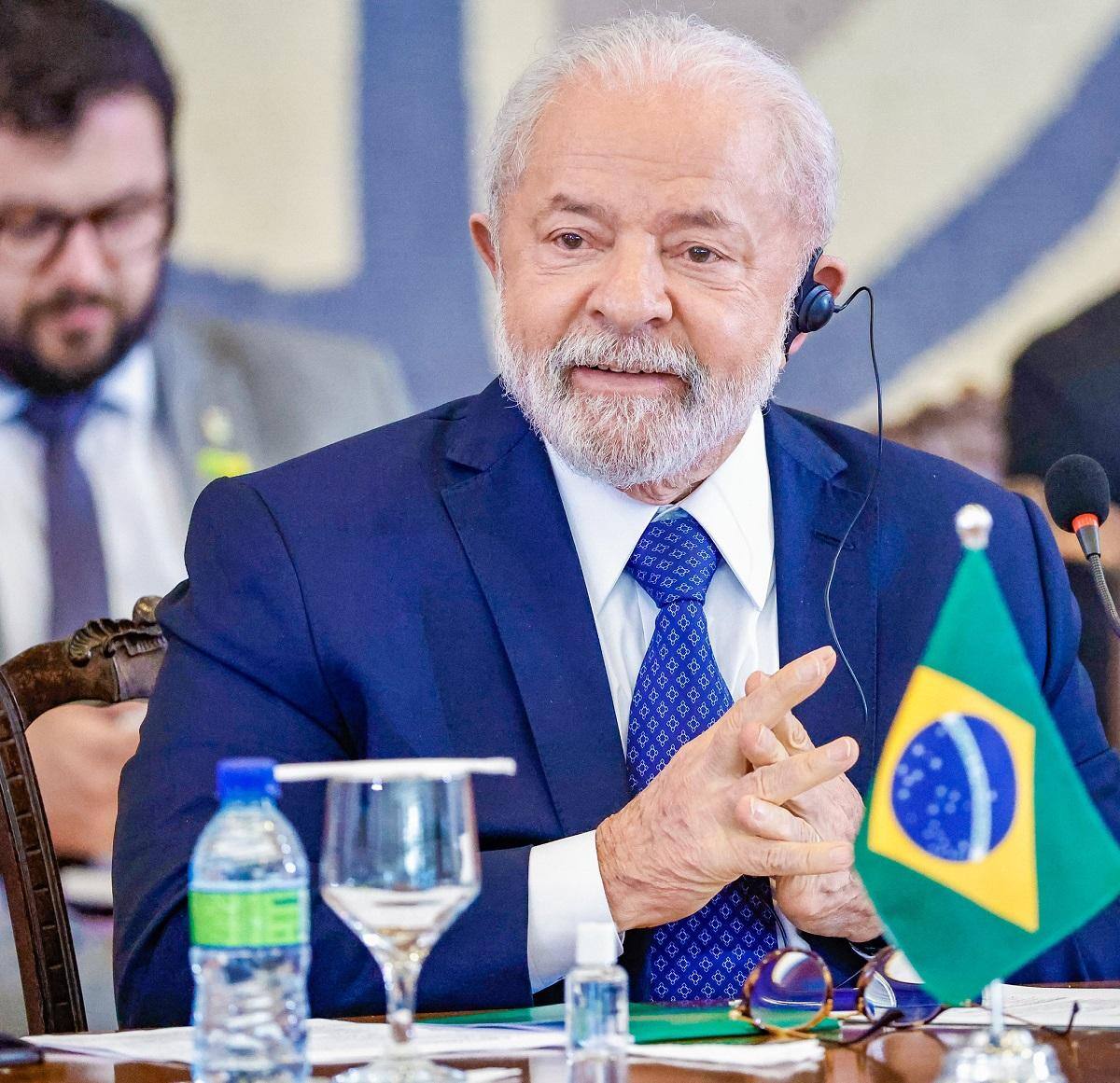 Lula afirma que prisão de Assange vai contra a defesa da democracia