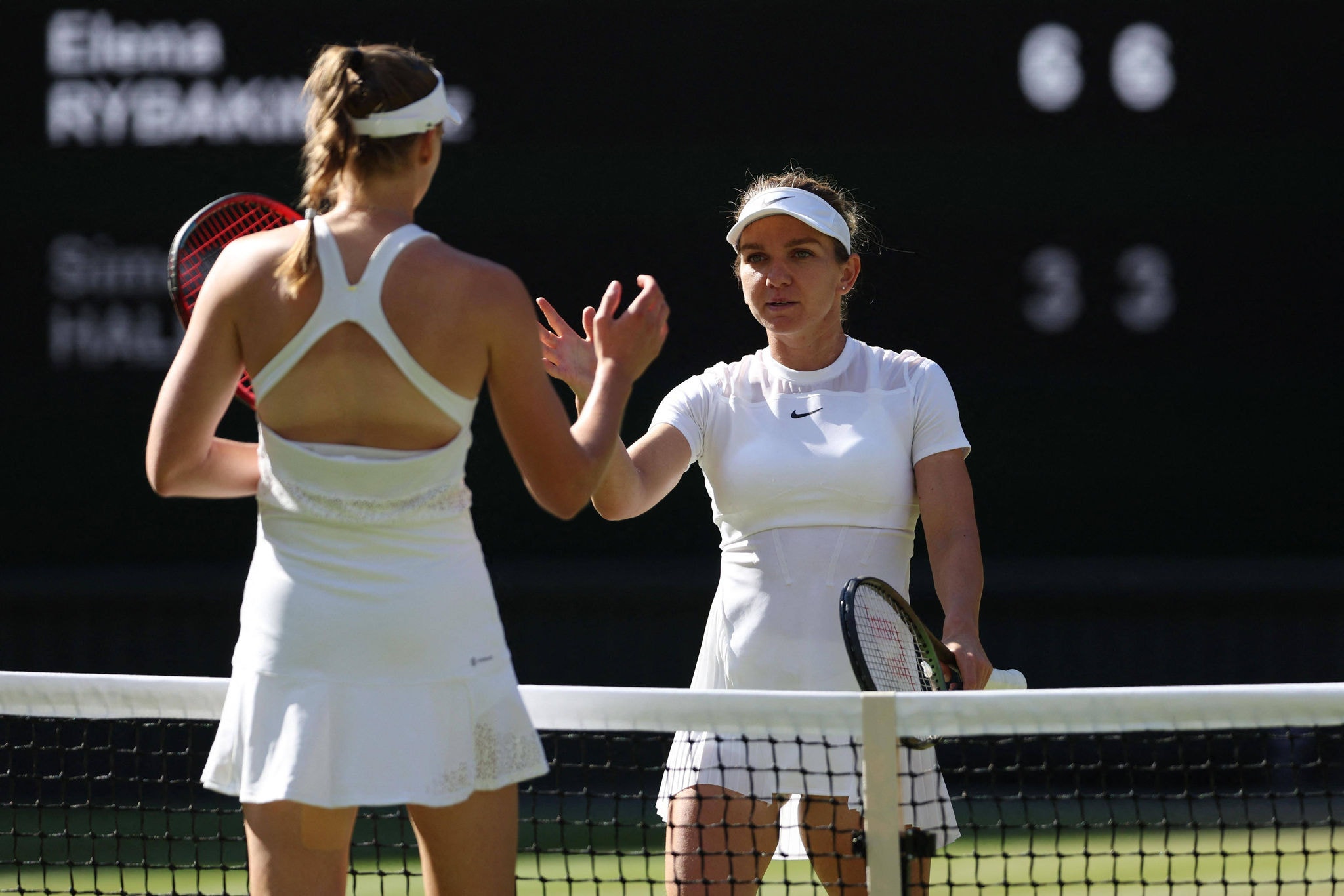 Elena Rybakina eliminou a romena Simona Hale