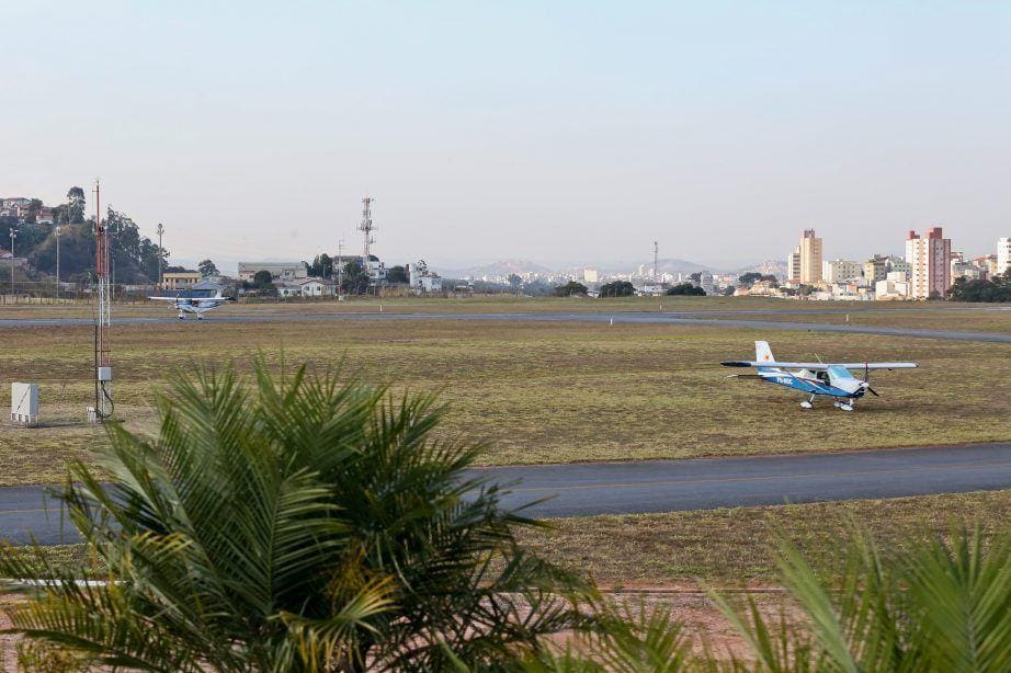 Aeroporto Carlos Prates