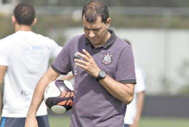 Fábio Carille possui contrato com o Corinthians até dezembro