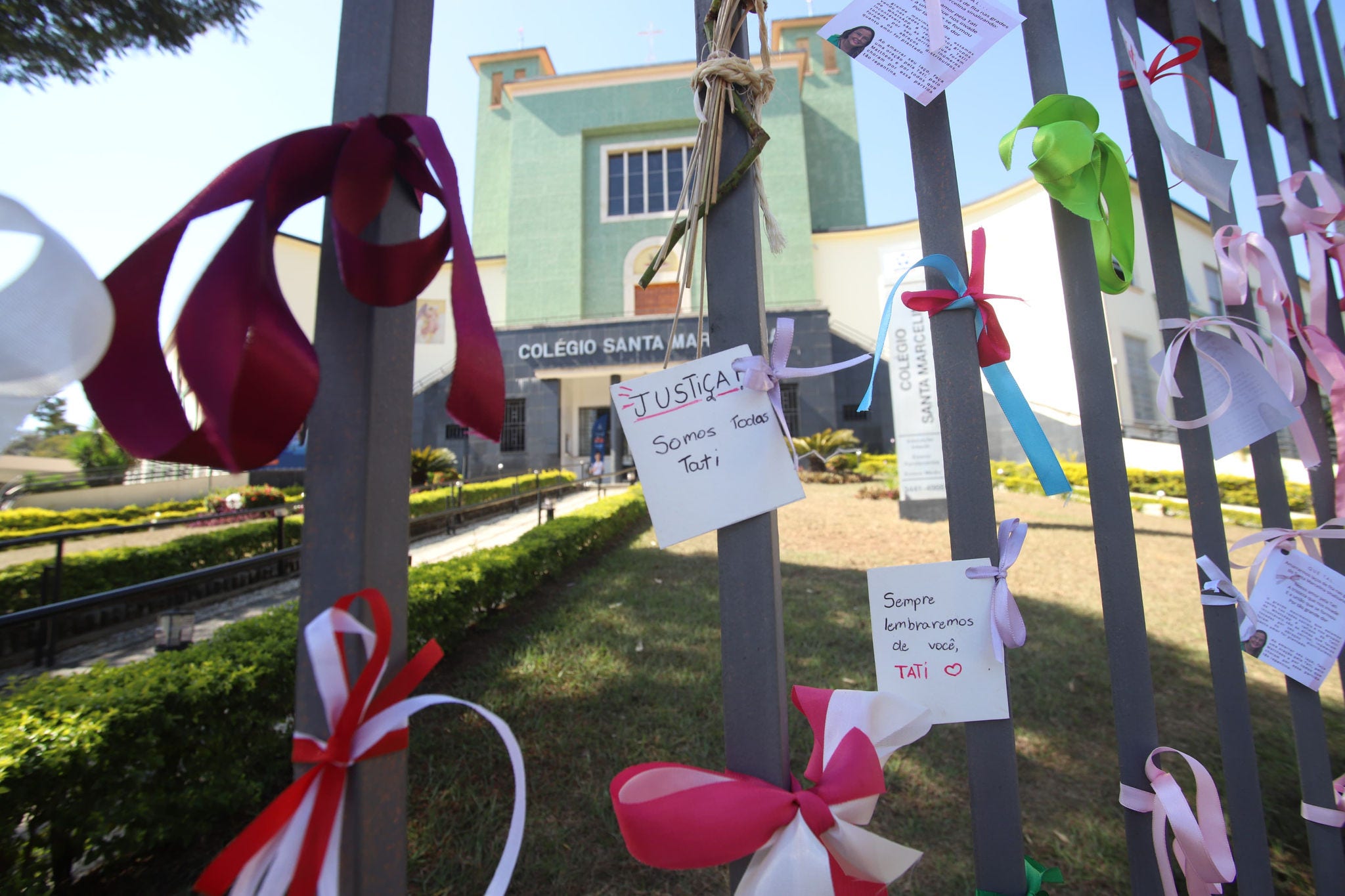 Homenagens para a professora Soraya Tatiana no Colégio Santa Marcelina, em BH