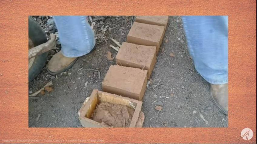 O adobe é um tijolo maciço constituído basicamente de terra crua e água
