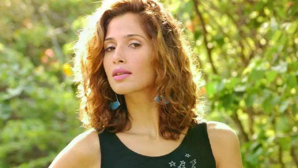 Paraíso Tropical: Bebel é traída por Betina e escorraçada por Olavo: “Eles não podem!”