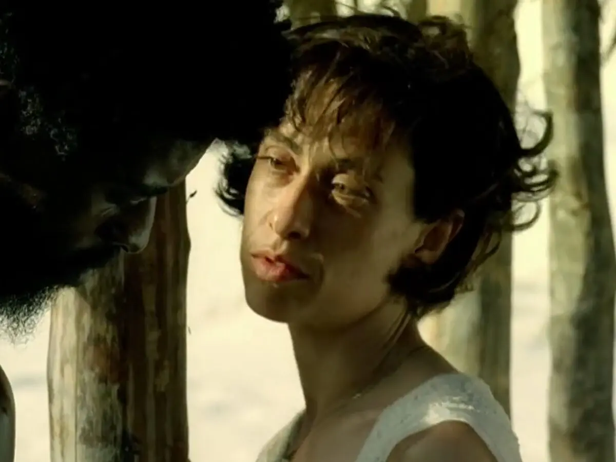 Fernanda Torres em cena de Casa de Areia (2005)