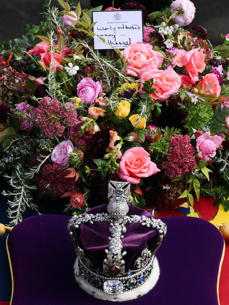 Bilhete rei Charles III para rainha Elizabeth III