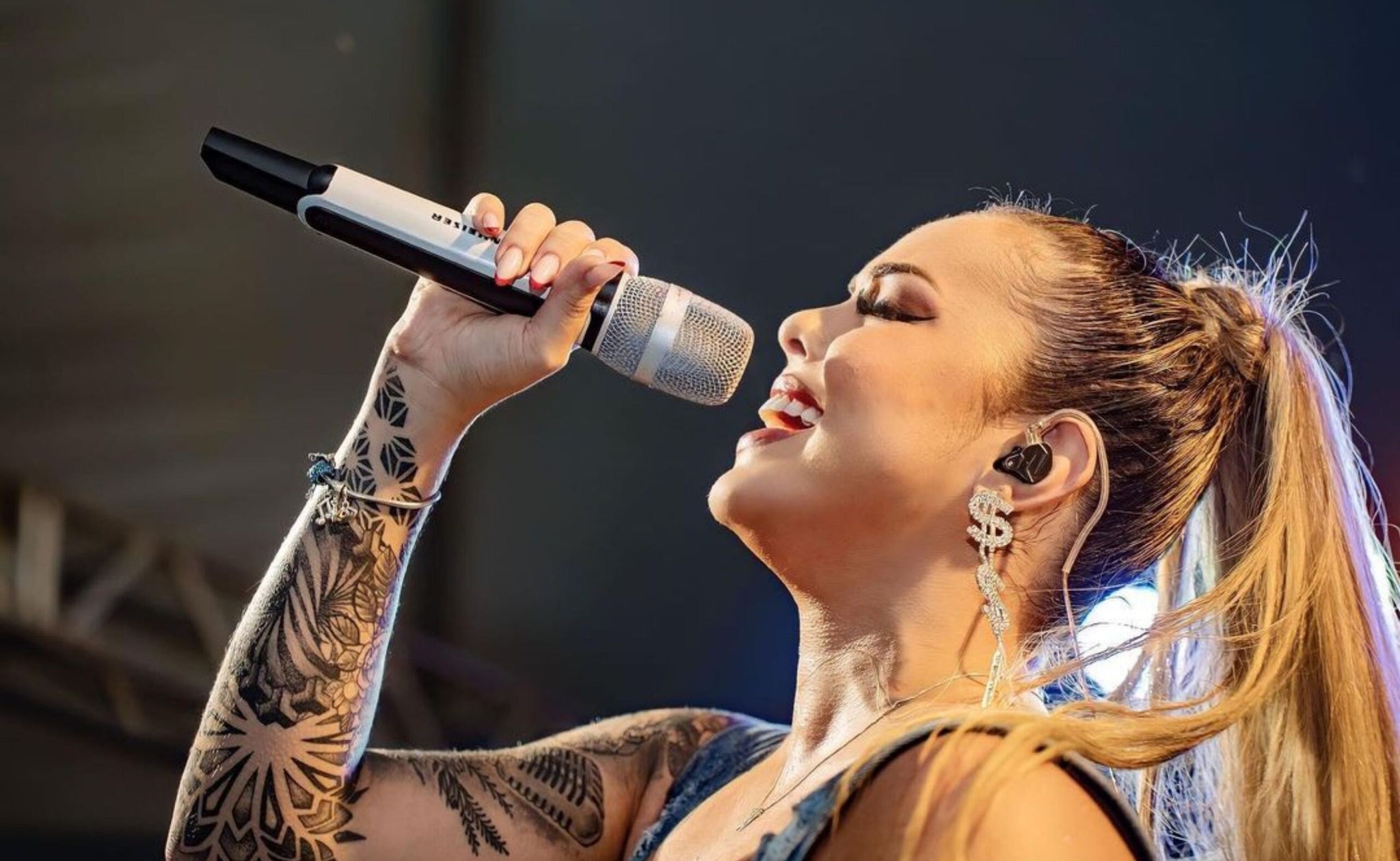 Morre a cantora Ana Paula Vieira 