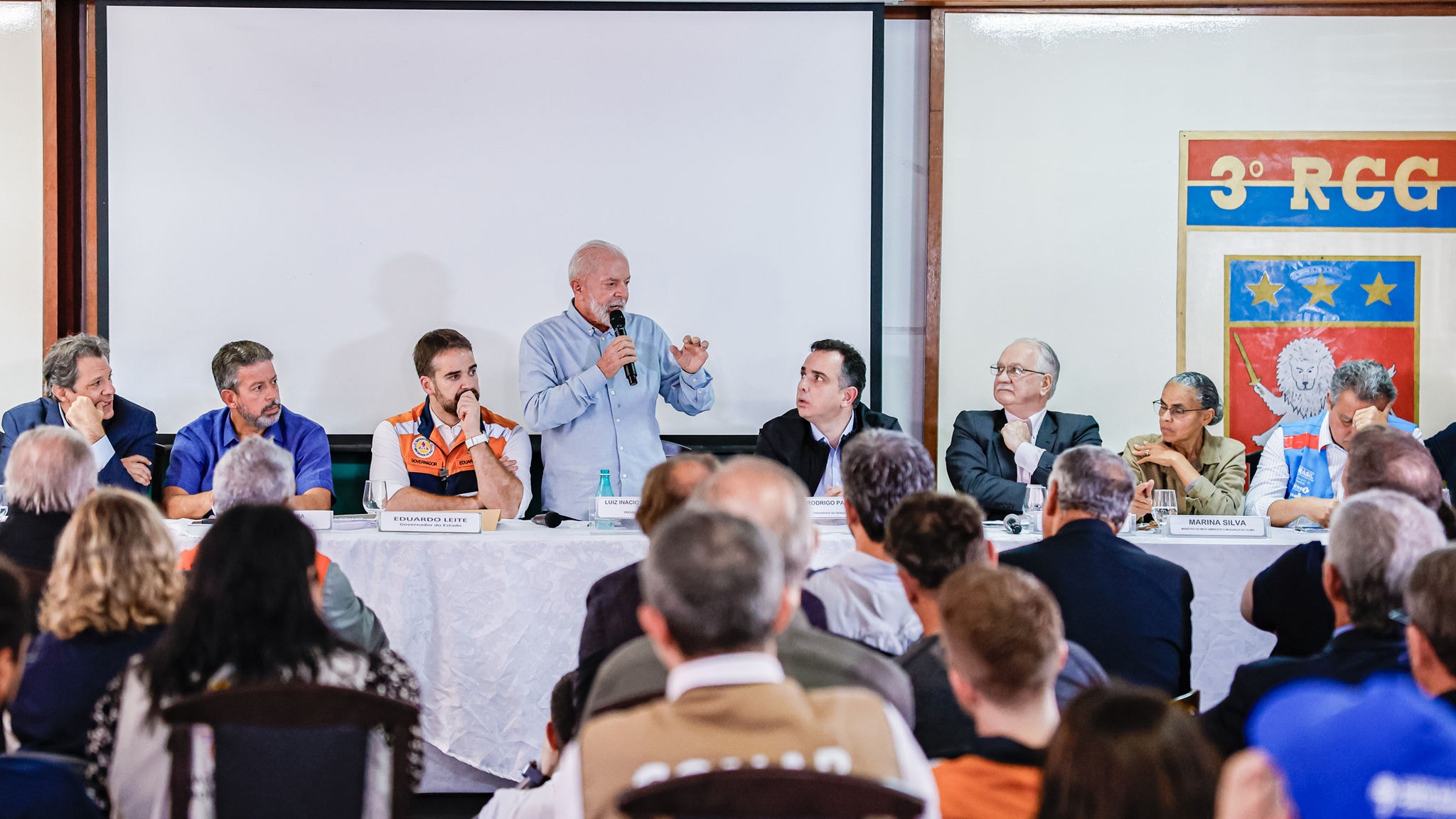 O presidente Lula durante reunião com o governador do Rio Grande do Sul, Eduardo Leite, em Porto Alegre 