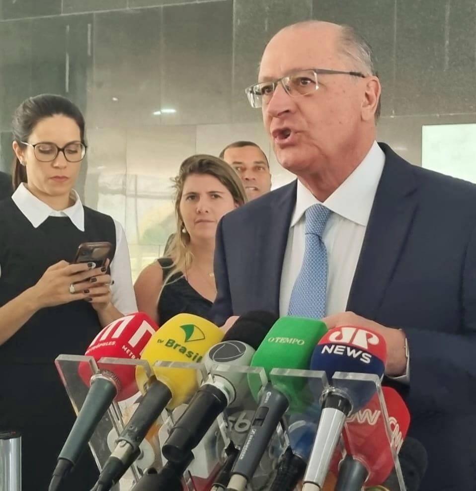 Geraldo Alckmin faz anúncio do corte de impostos para reduzir preço dos carros