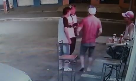Homem se recusa a dar dinheiro a pedinte e é esfaqueado em Contagem