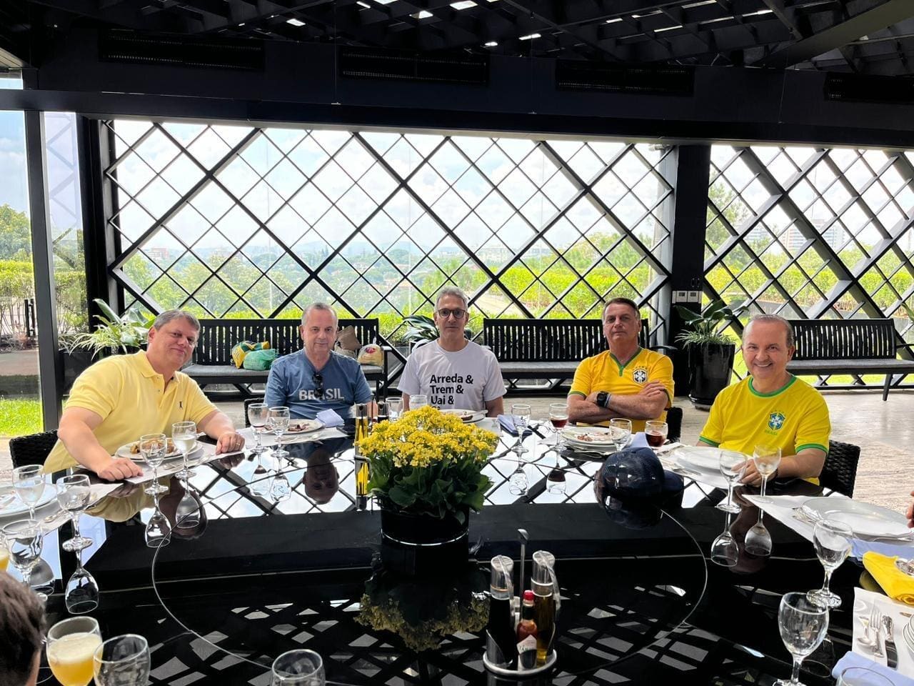 Tarcísio de Freitas (Republicanos), Rogério Marinho (PL), Romeu Zema (Novo), Jair Bolsonaro (PL) e Jorginho Mello (PL)