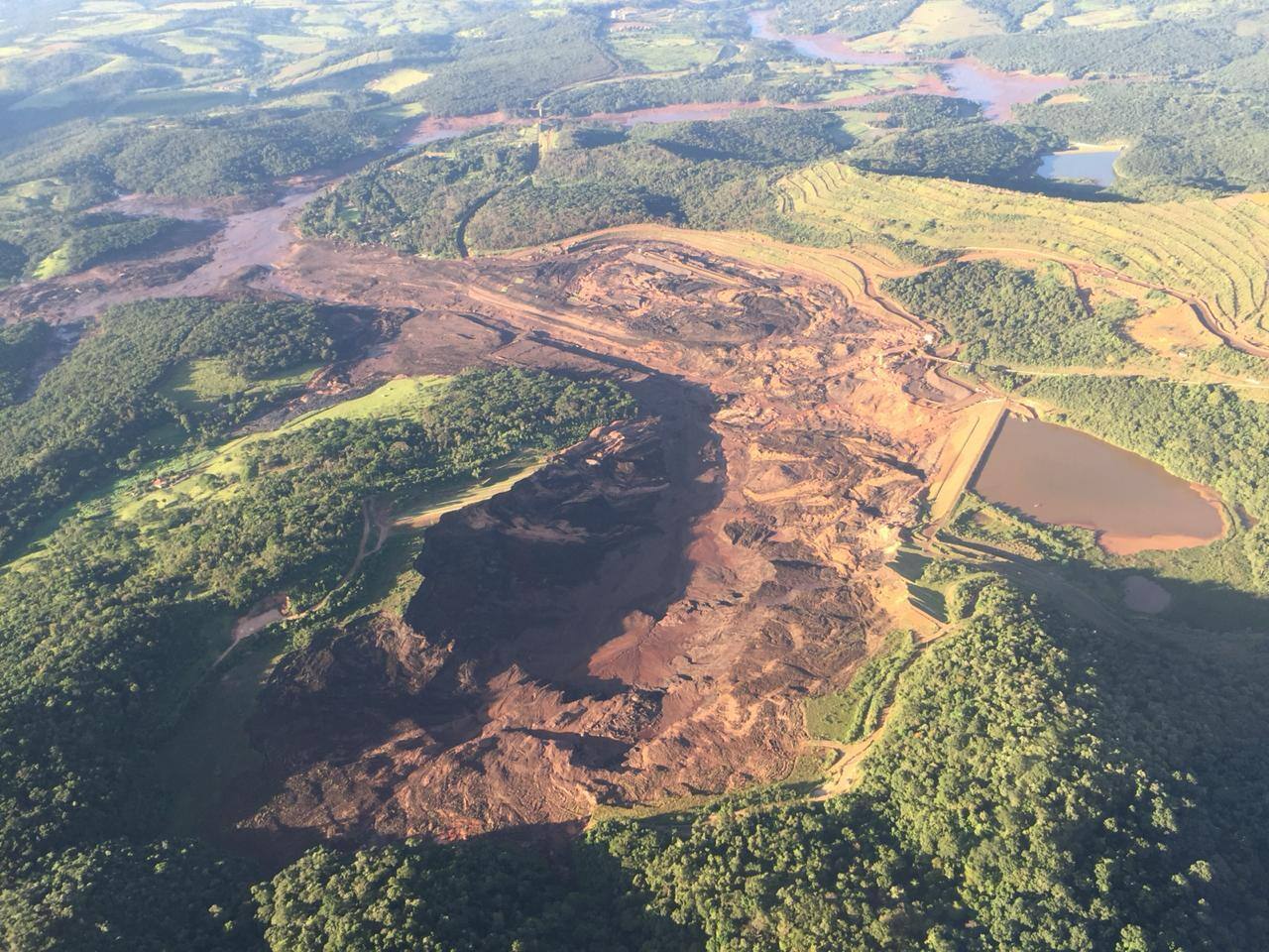 Área atingida por lama em Brumadinho equivale a 300 campos de futebol