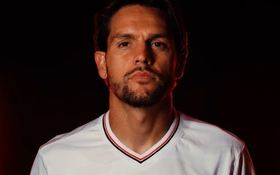 Tolói chega para repor lacuna na zaga do Tricolor (Foto: Divulgação/São Paulo FC)