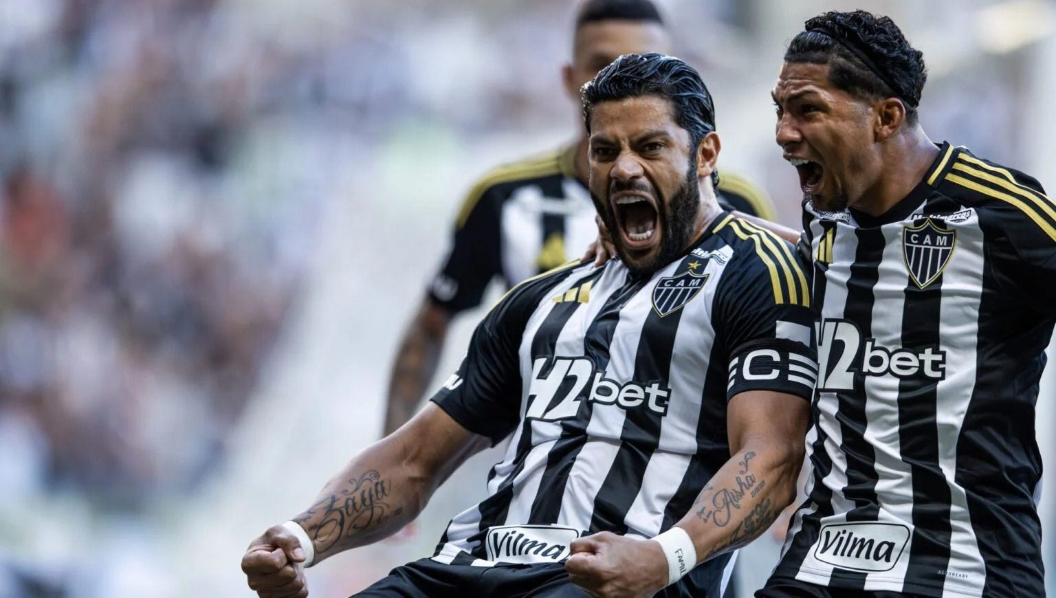 Hulk, o "rabugento", e Rony, o "louco", artilheiros do ano no Atlético