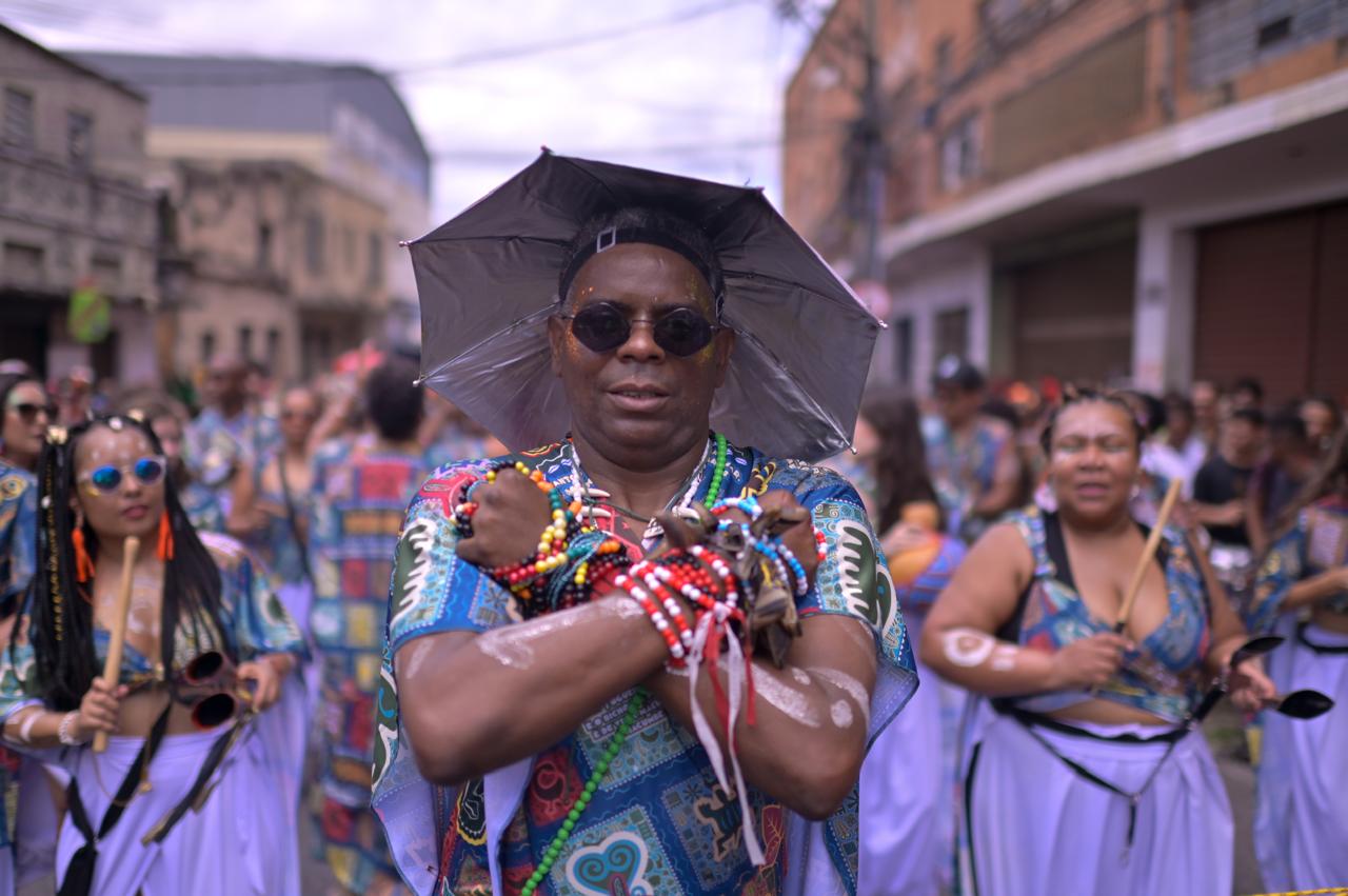 Bloco Orisamba reúne representantes de terreiros de candomblé e do samba do tradicional bairro da capital