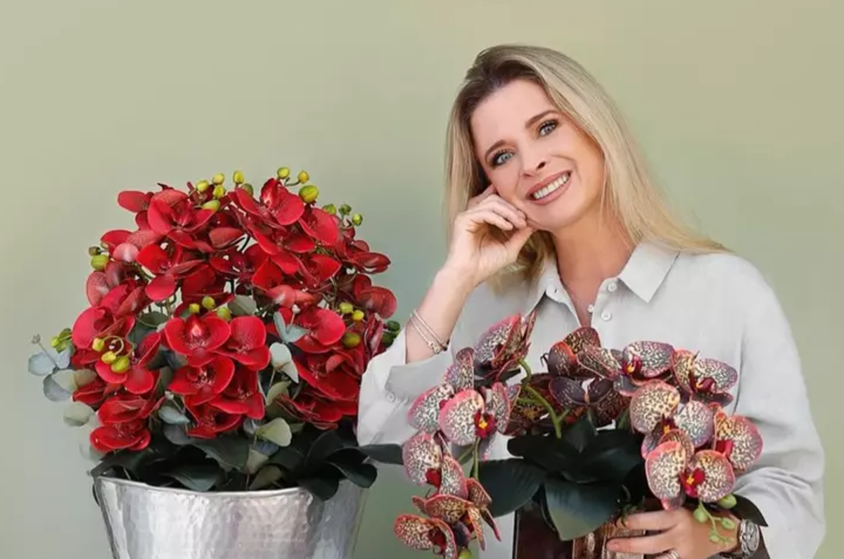 Cláudia Cruz é proprietária  da Maison de l'orchidée, loja localizada no Village Mall, na Barra da Tijuca, Zona Oeste do Rio 