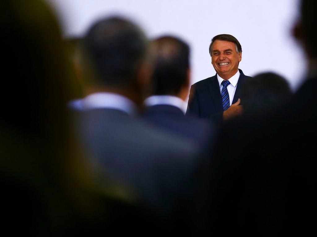 'Eu queria cumprimentar todos aqueles que não se deixarem levar pelas falácias da mídia', disse Bolsonaro sobre troca na Petrobras