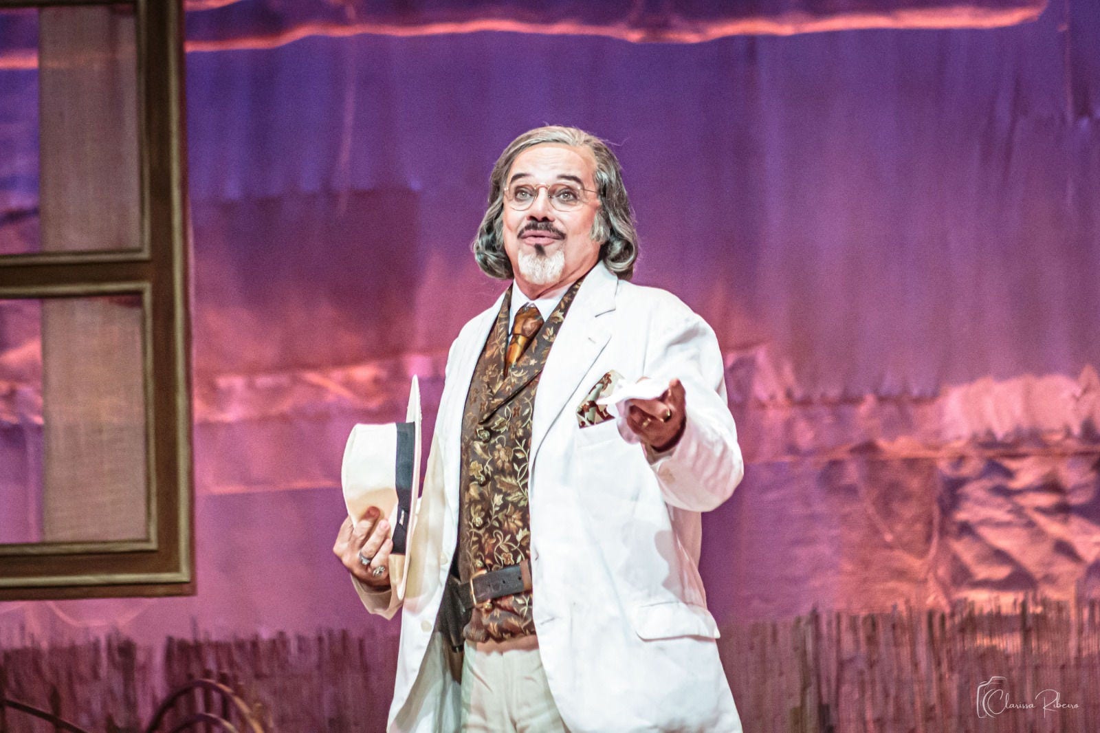Musical “O Bem-Amado” traz Diogo Vilela na pele de Odorico Paraguaçu 