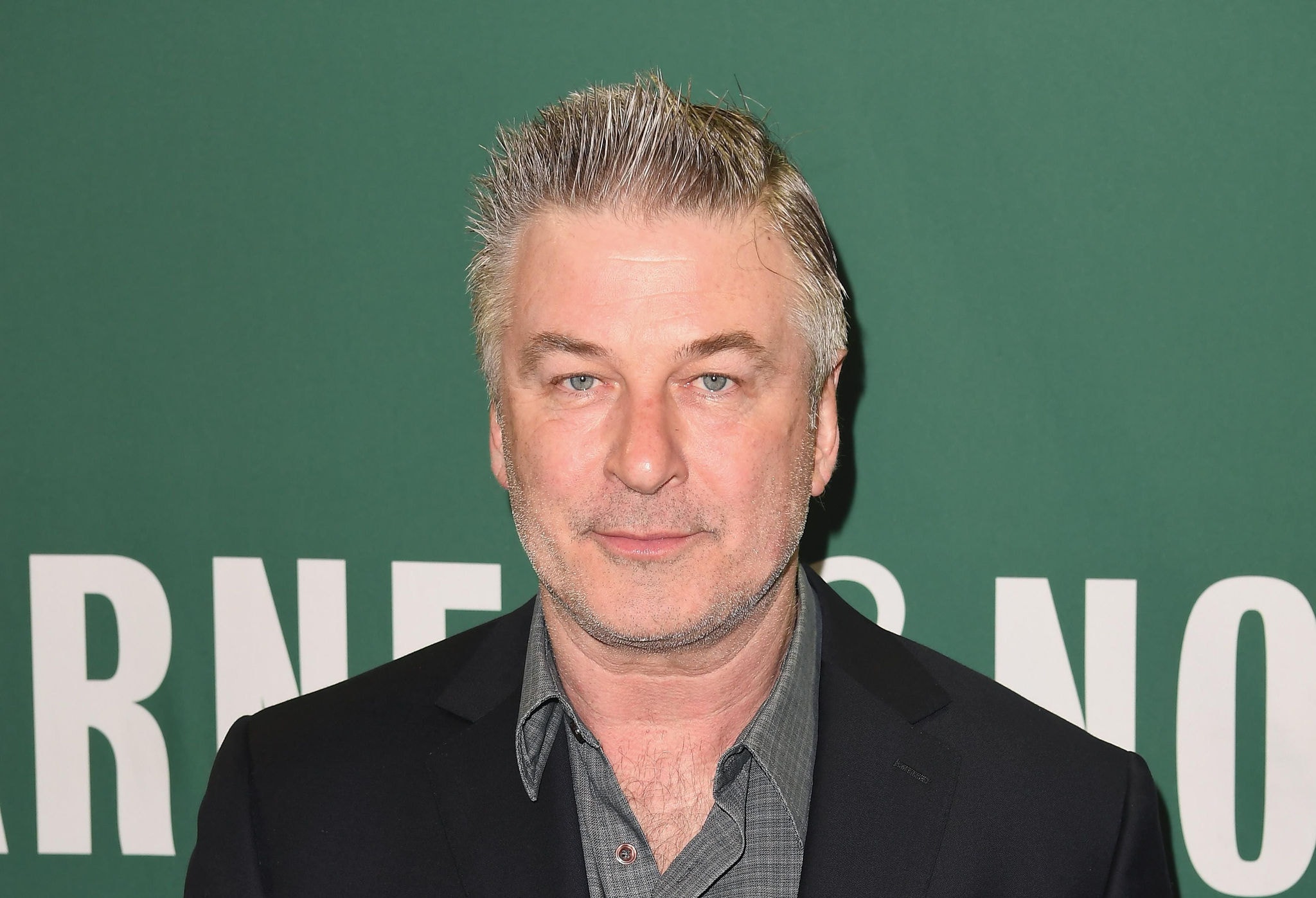 Alec Baldwin foi preso por socar homem em Nova York Alec Baldwin foi preso por socar homem em Nova York