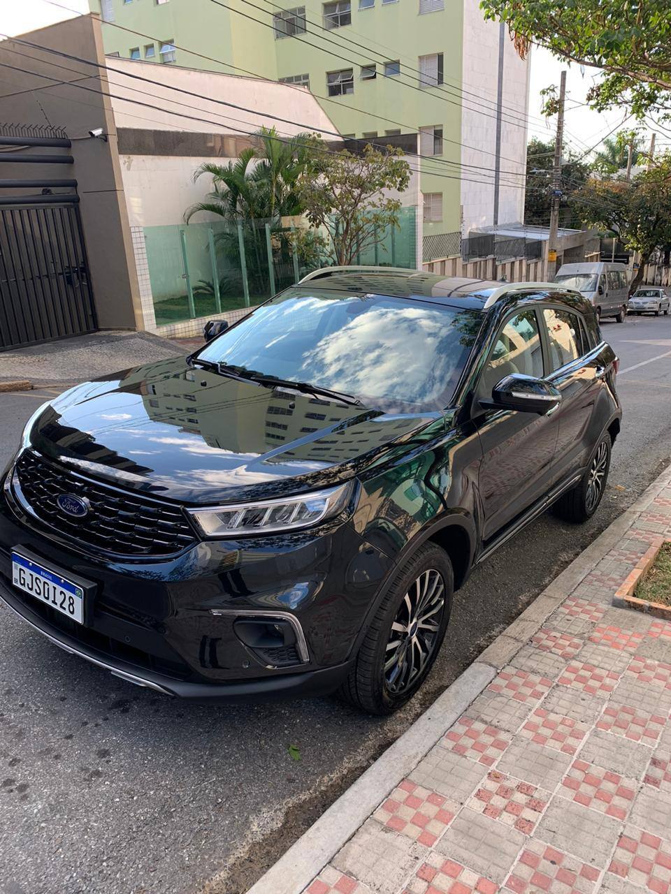Ford lança SUV Territory no Brasil