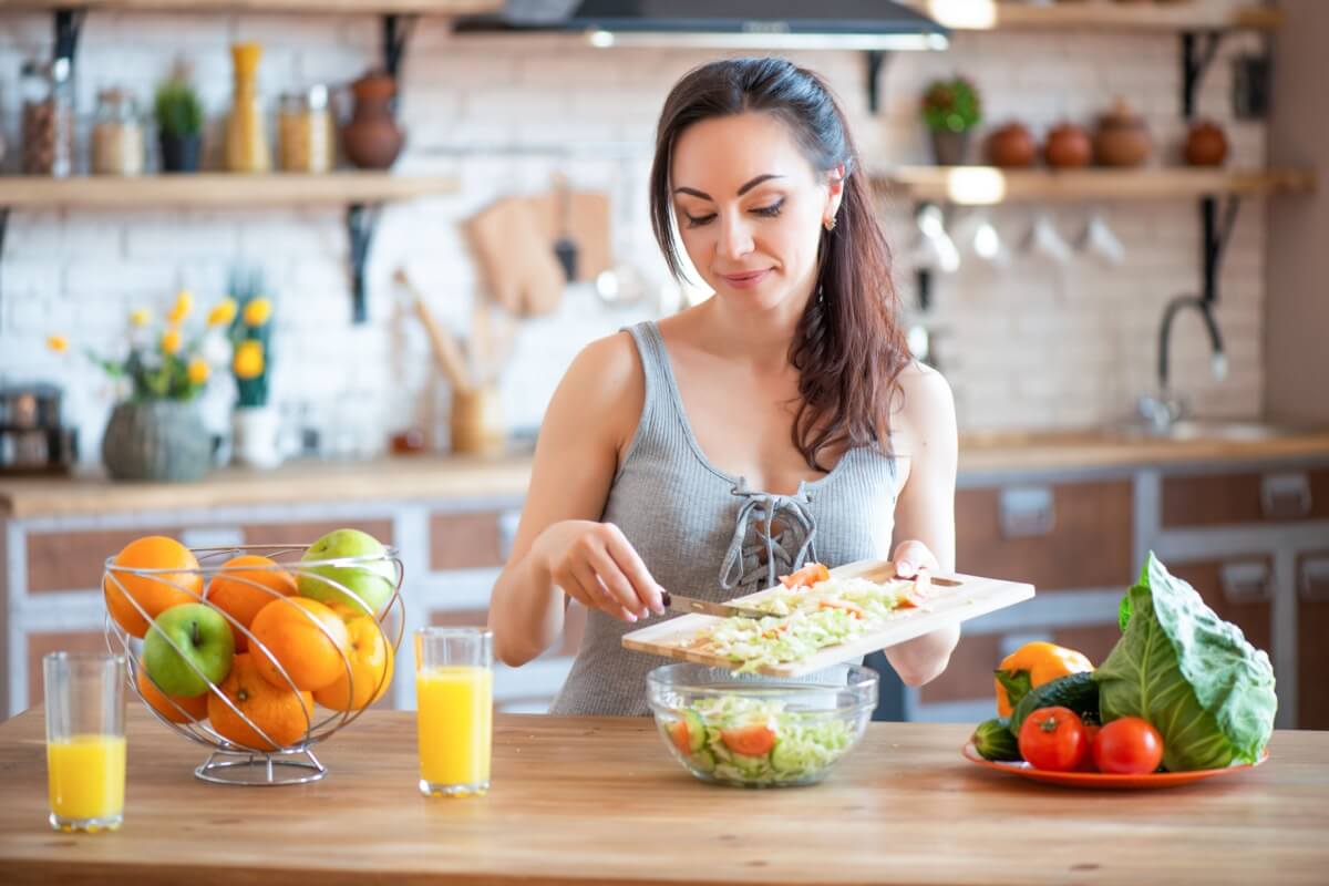 Manter uma alimentação equilibrada ajuda manter a saúde do corpo em dia