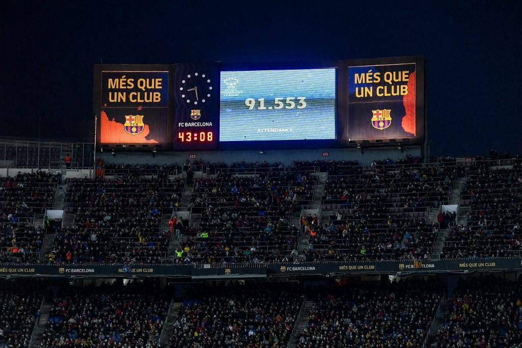 'El Clasico' feminino tem recorde de público mundial