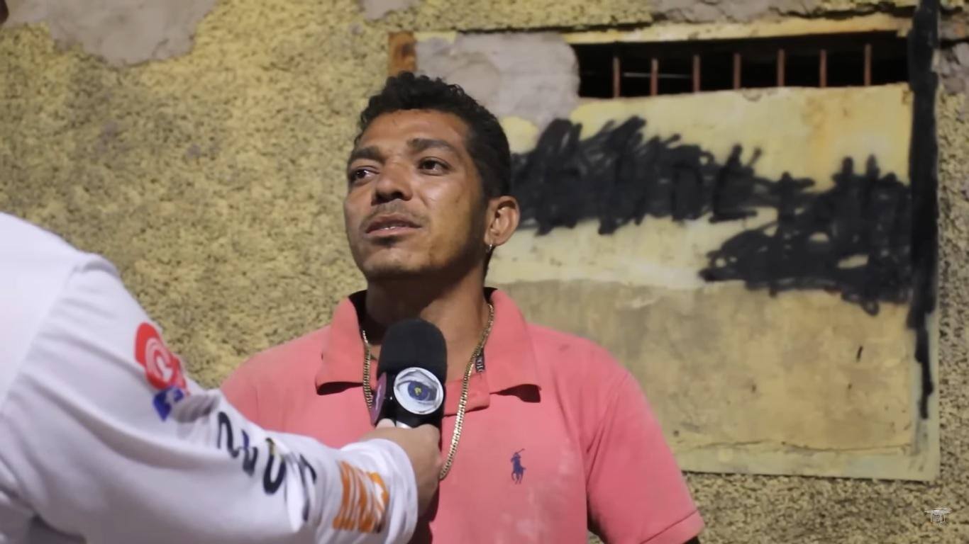 Pai crianças encarceradas