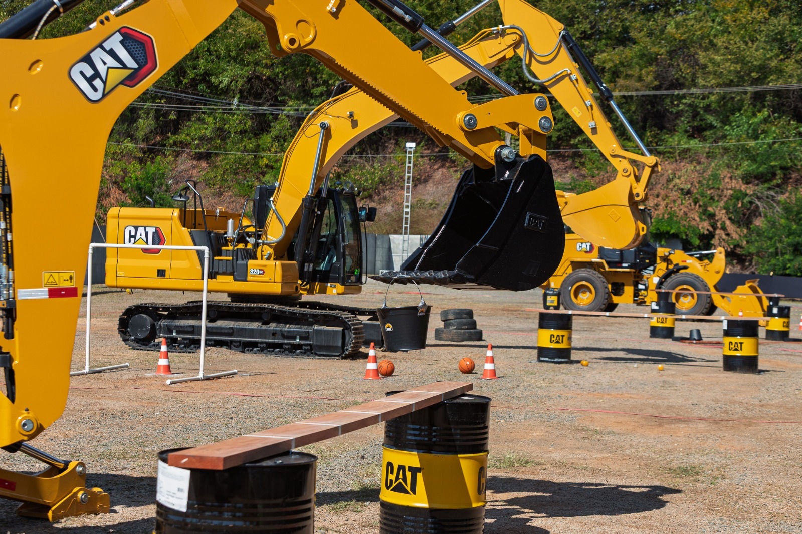 Contagem recebe etapa do Desafio Mundial de Operadores da Caterpillar