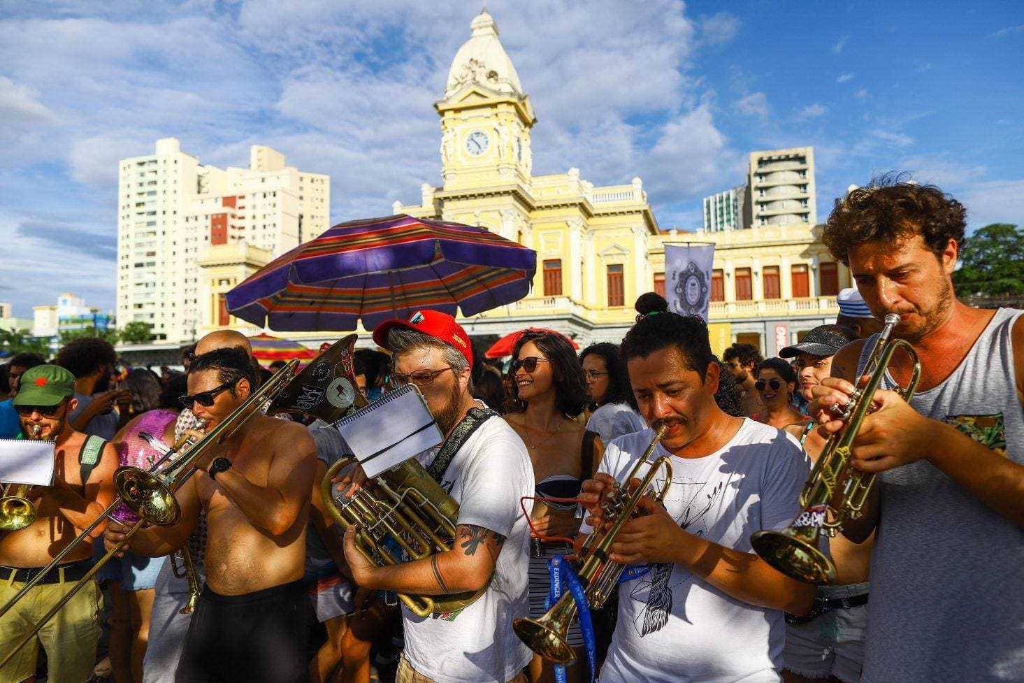 BELO HORIZONTE, MG, 18012020 - CIDADES - Carnaval 2020 - Festa de 10 anos da Praia da Estacao , na Praca da Estacao  ( Foto: Flavio Tavares / O Tempo )