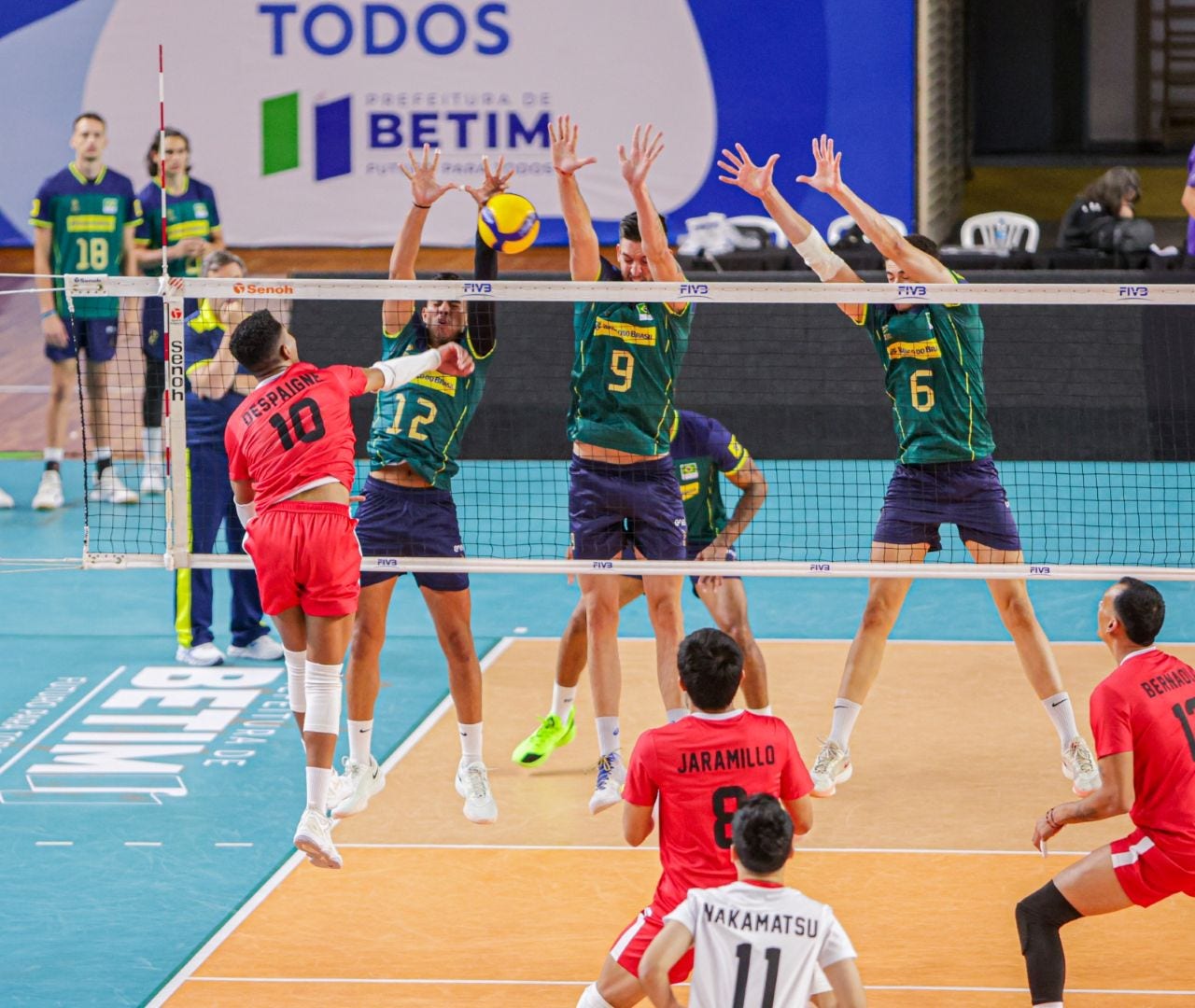 Brasil e Peru disputam ponto pela Copa América de Vôlei