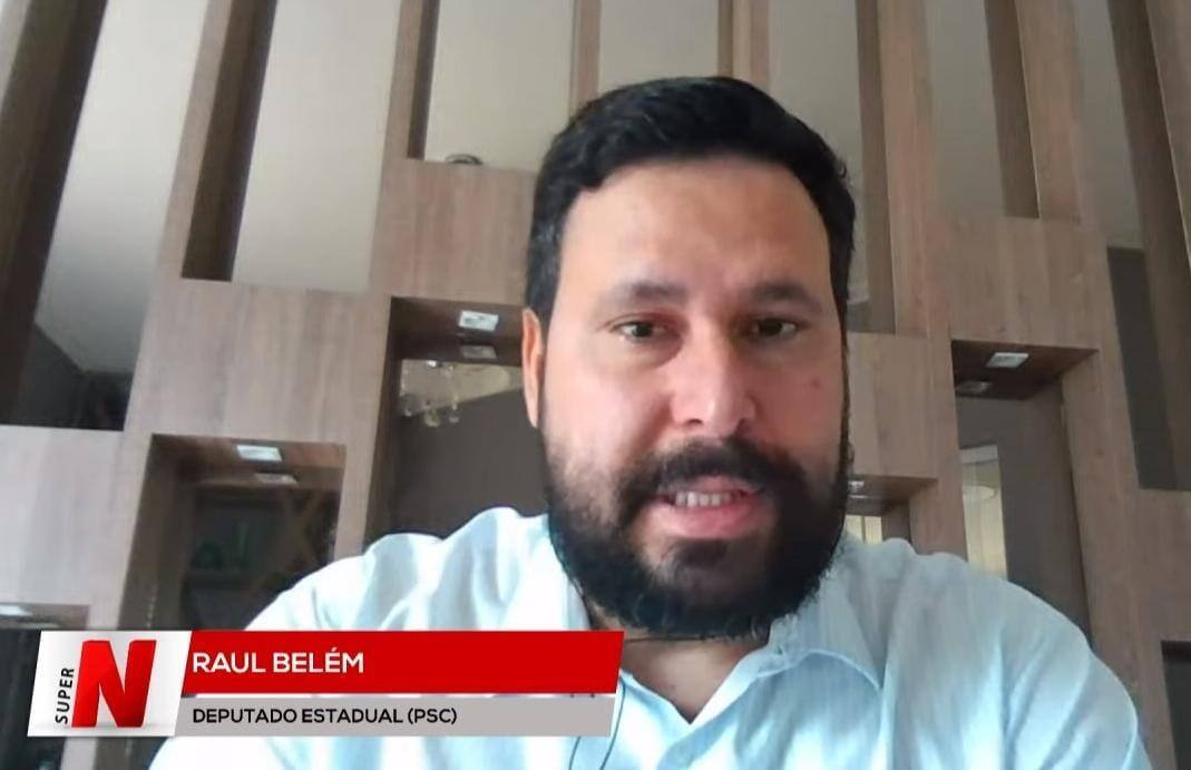 Deputado estadual Raul Belém em entrevista à rádio Super 91,7 FM