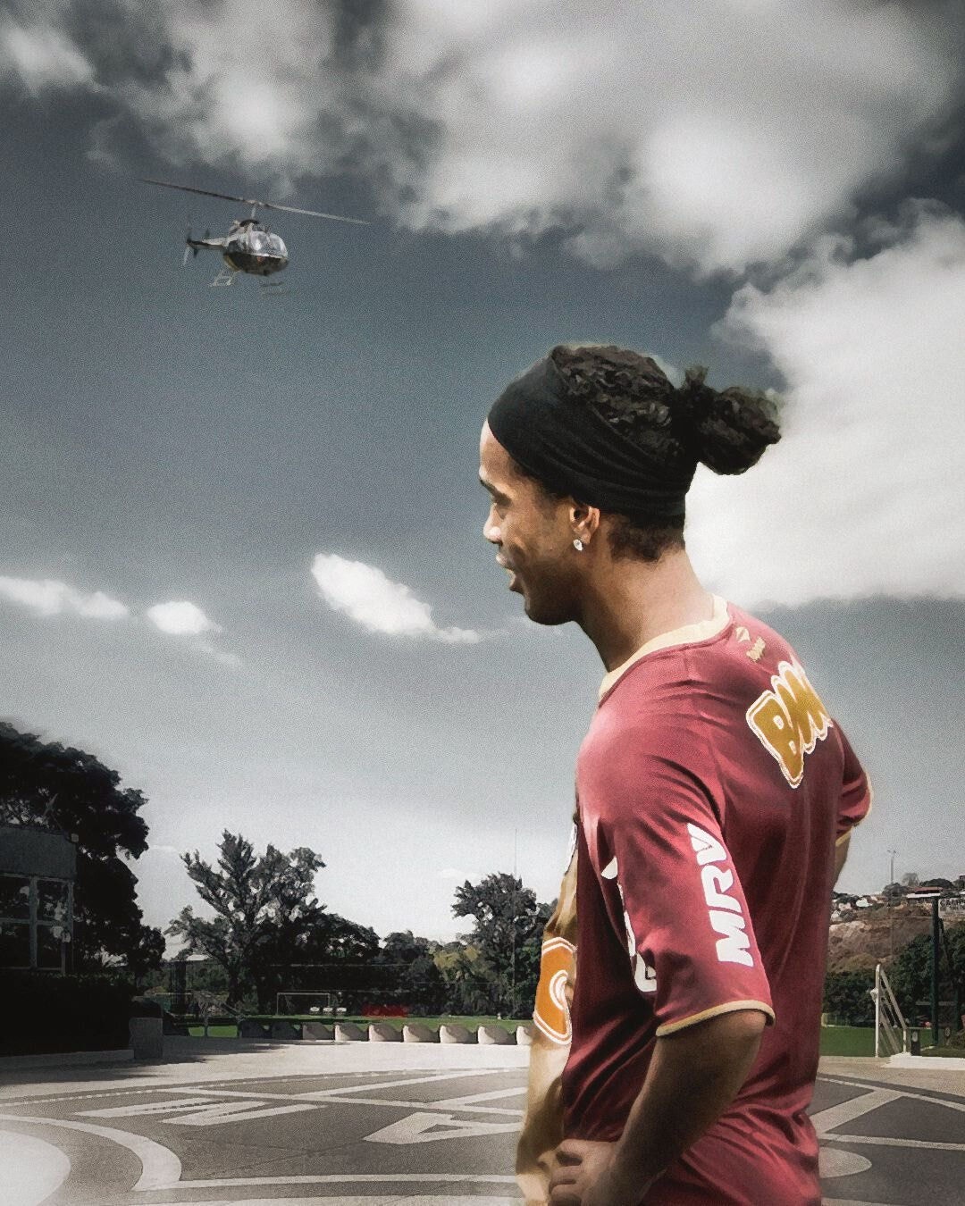 Postagem do Atlético relembra chegada surpresa de Ronaldinho ao clube em 2012