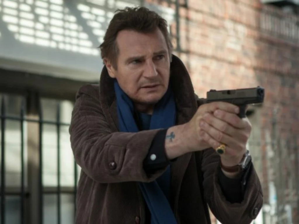 Filme mostra investigação sombria com Liam Neeson disponível no Prime Video