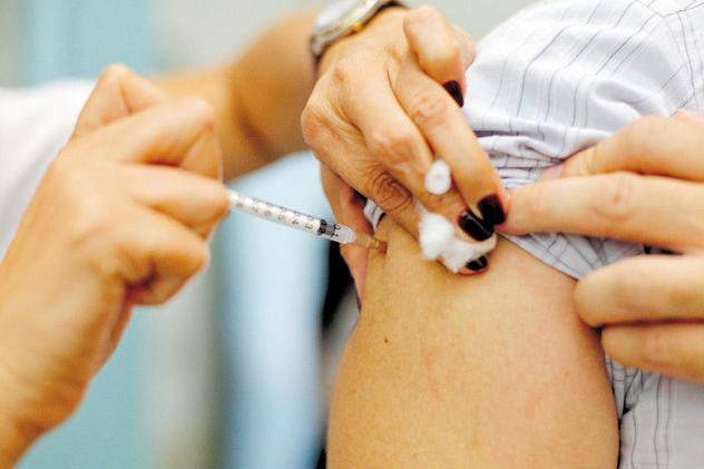 Vacinação contra a gripe se estende a idosos entre 60 e 69 anos em BH a partir desta segunda (11)