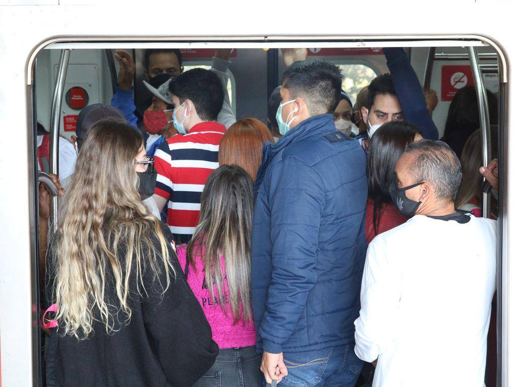 Transmissão da Covid-19 volta a preocupar especialistas em BH