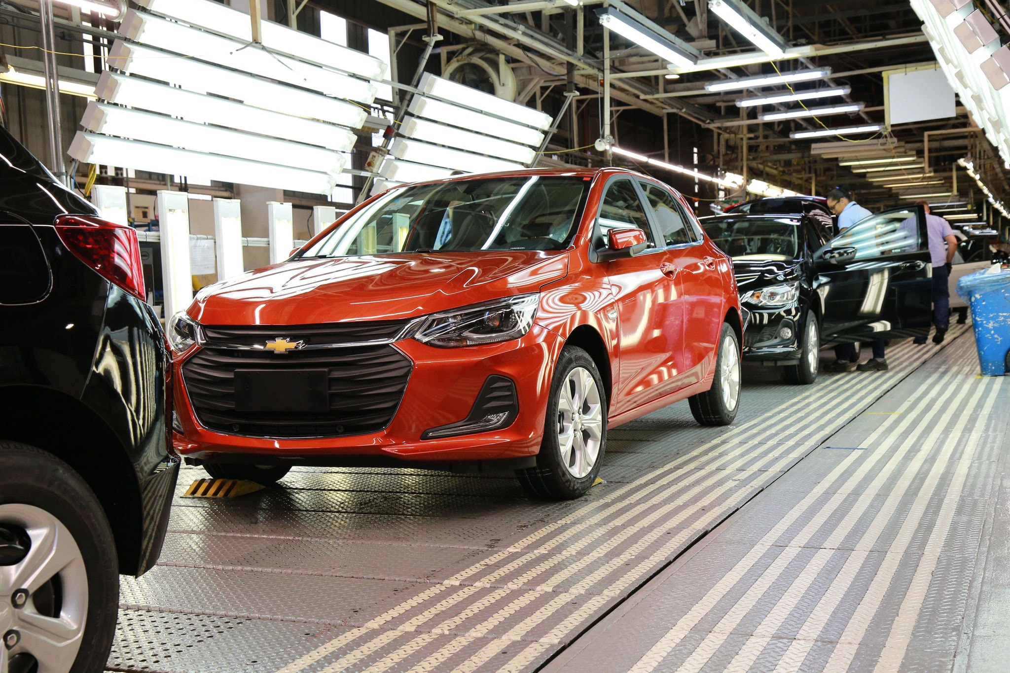 Fábrica da Chevrolet, em Gravataí (RS), produz o Onix e o Onix Plus