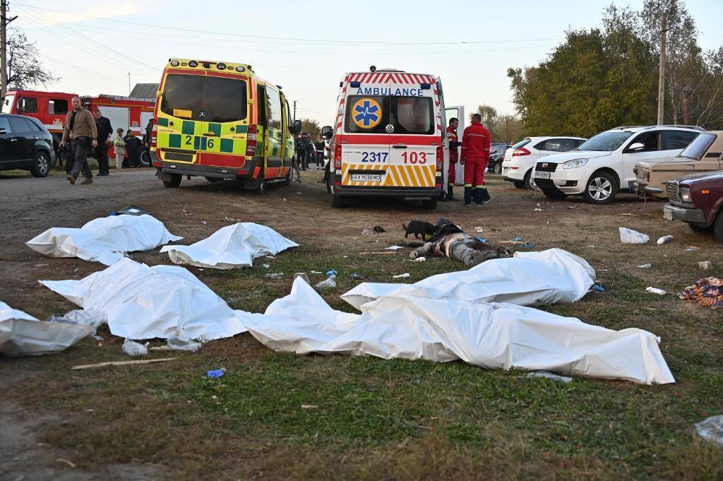 Bombadeio em velório na Ucrânia