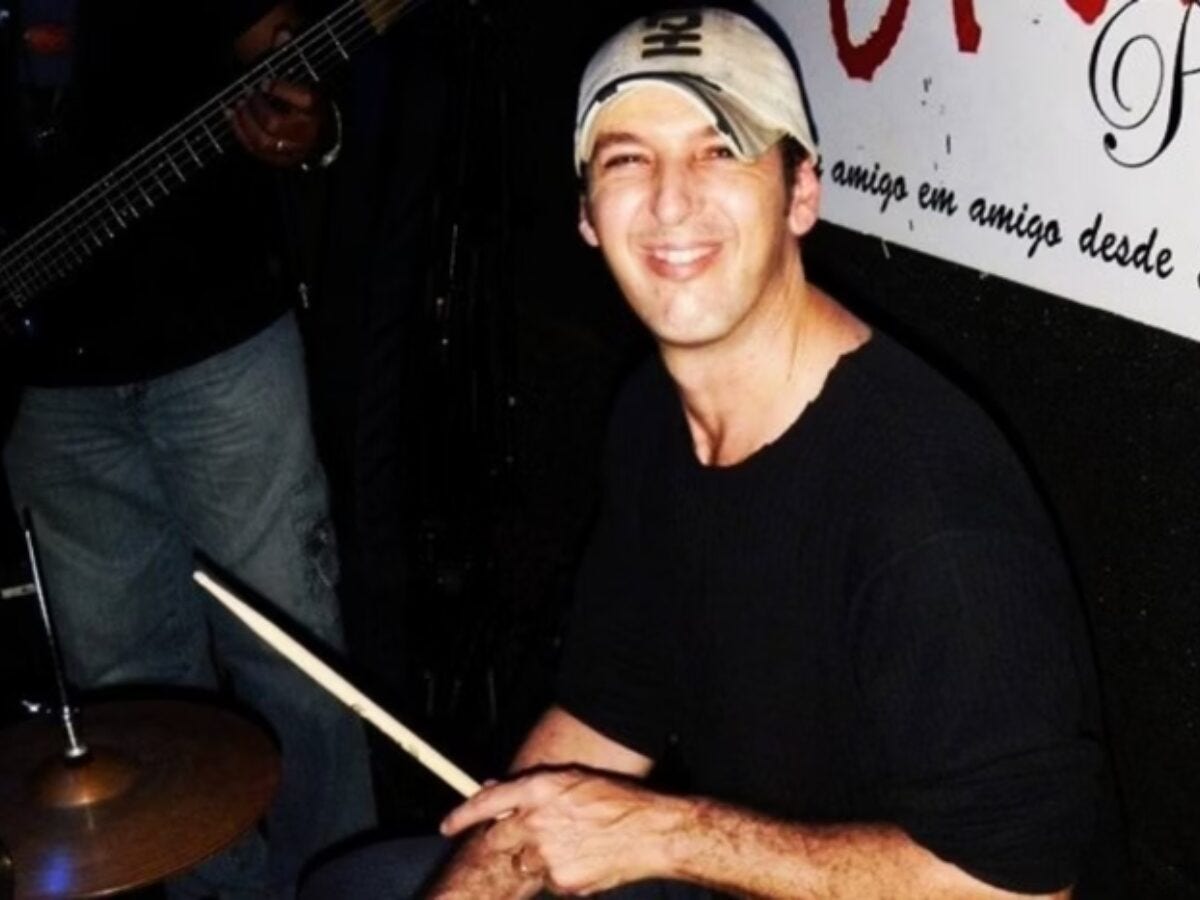 Morre Dodô, baterista do Karametade, aos 52 anos