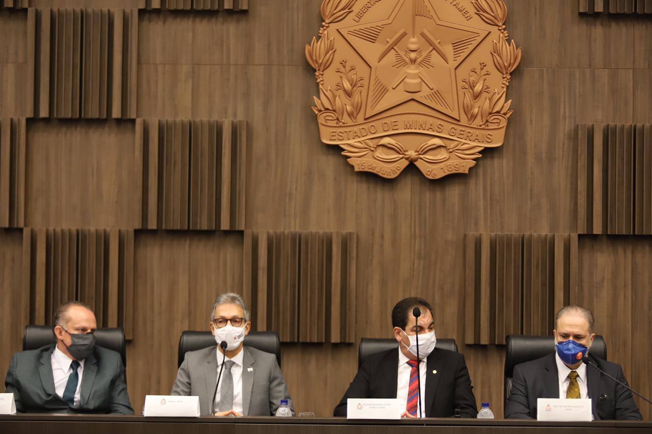 Vale e governo de Minas assinam acordo de reparação dos danos causados por rompimento de barragem em Brumadinho