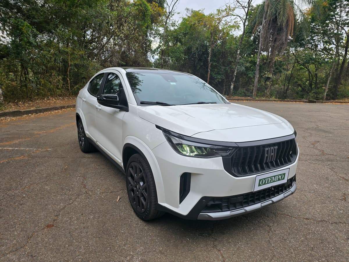 Uma das novidades na linha 2026 do Fastback é a grade frontal redesenhada