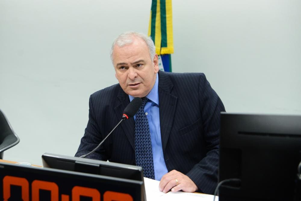 O ex-deputado federal Júlio Delgado (MDB) busca a reabilitação após não ter sido reeleito há dois anos depois de seis mandatos na Câmara