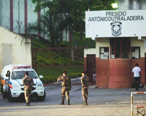 O Presídio Antônio Dutra Ladeira abriga 2.400 homens, mas deveria ser a “casa” de, no máximo, 1.163 detentos