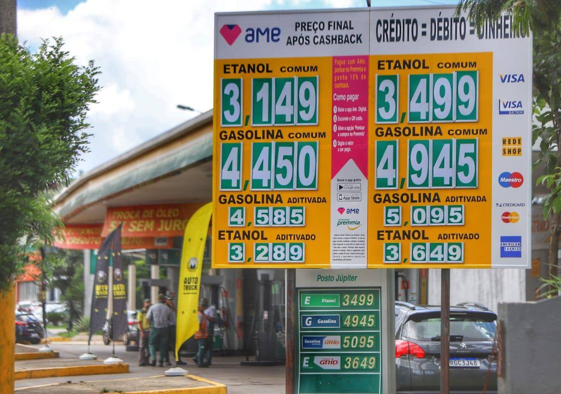 Petrobras anuncia reajuste do preço da gasolina