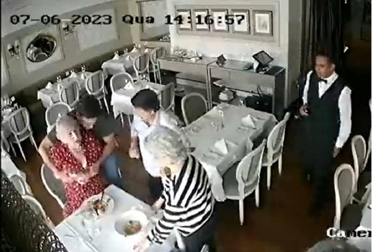 Ex-ministro João Roma utilizou manobra de Heimlich para salvar idosa engasgada em restaurante