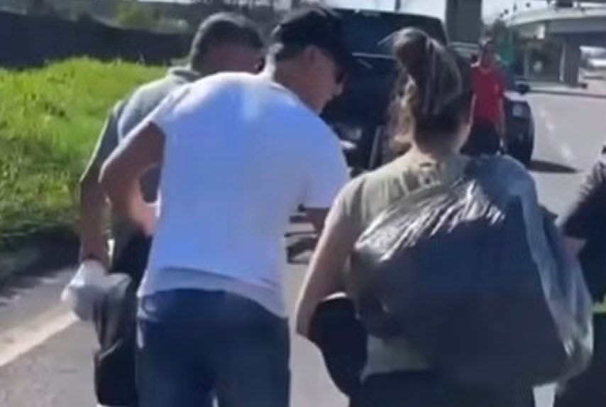 Renato Portaluppi foi resgatado por equipe de socorro em meio às enchentes que atingem o Rio Grande do Sul
