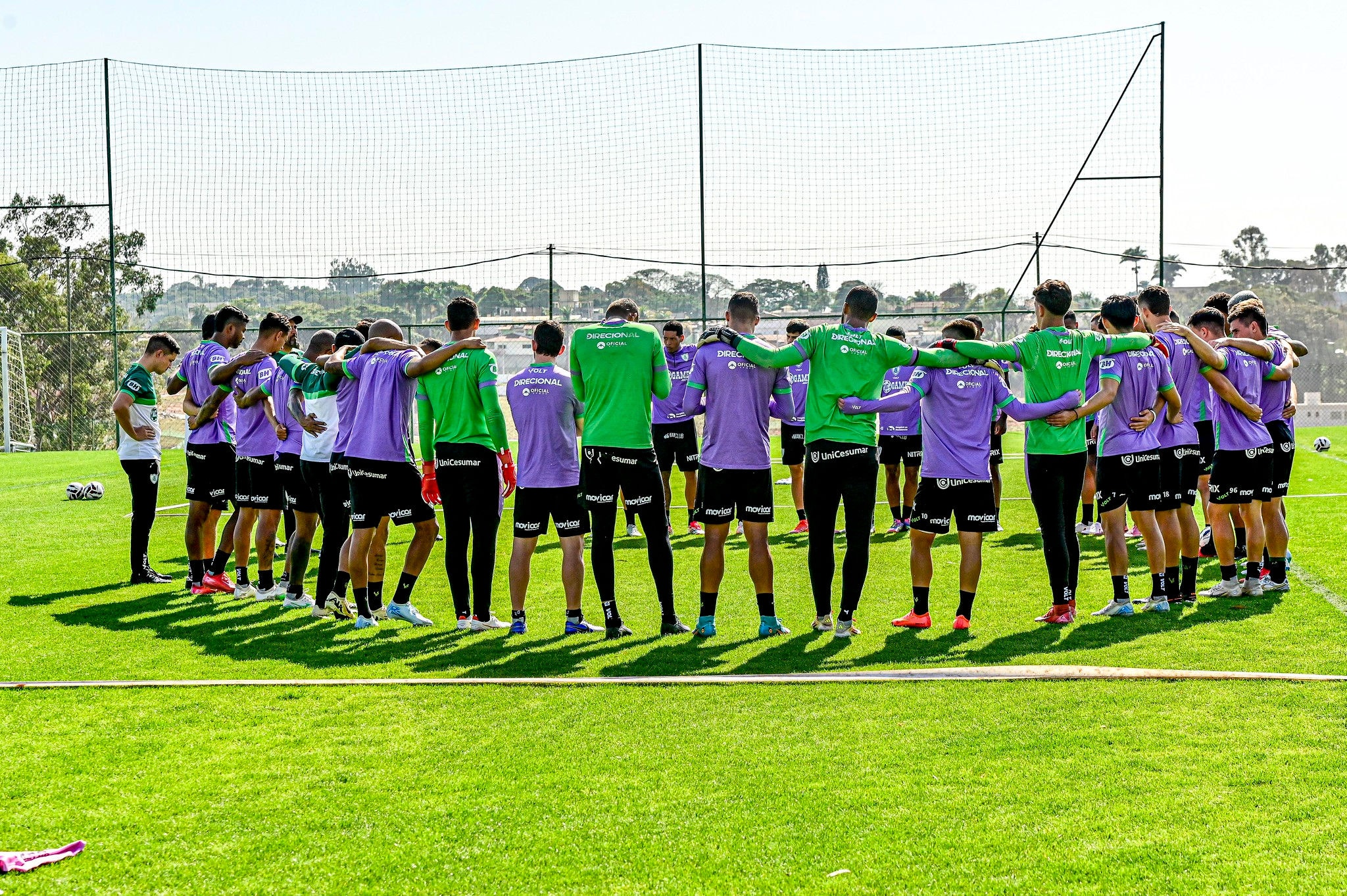 Jogadores do América se preparam no CT Lanna Drumond para duelo contra o Avaí, pela Série B 